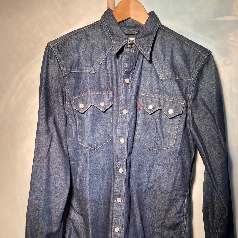 Levi Denim Shirt LS size SM